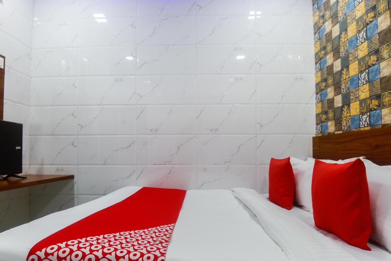 Oyo 63295 T Junction Residency Hotel Mumbai  Buitenkant foto