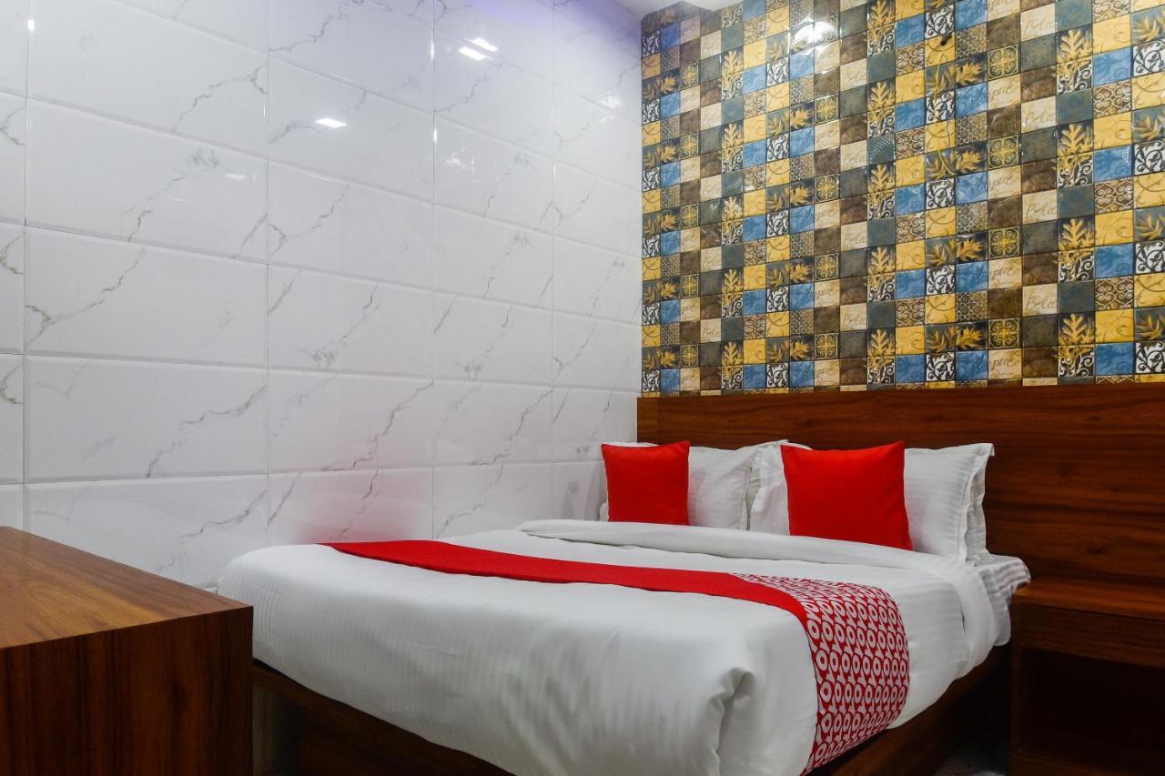 Oyo 63295 T Junction Residency Hotel Mumbai  Buitenkant foto