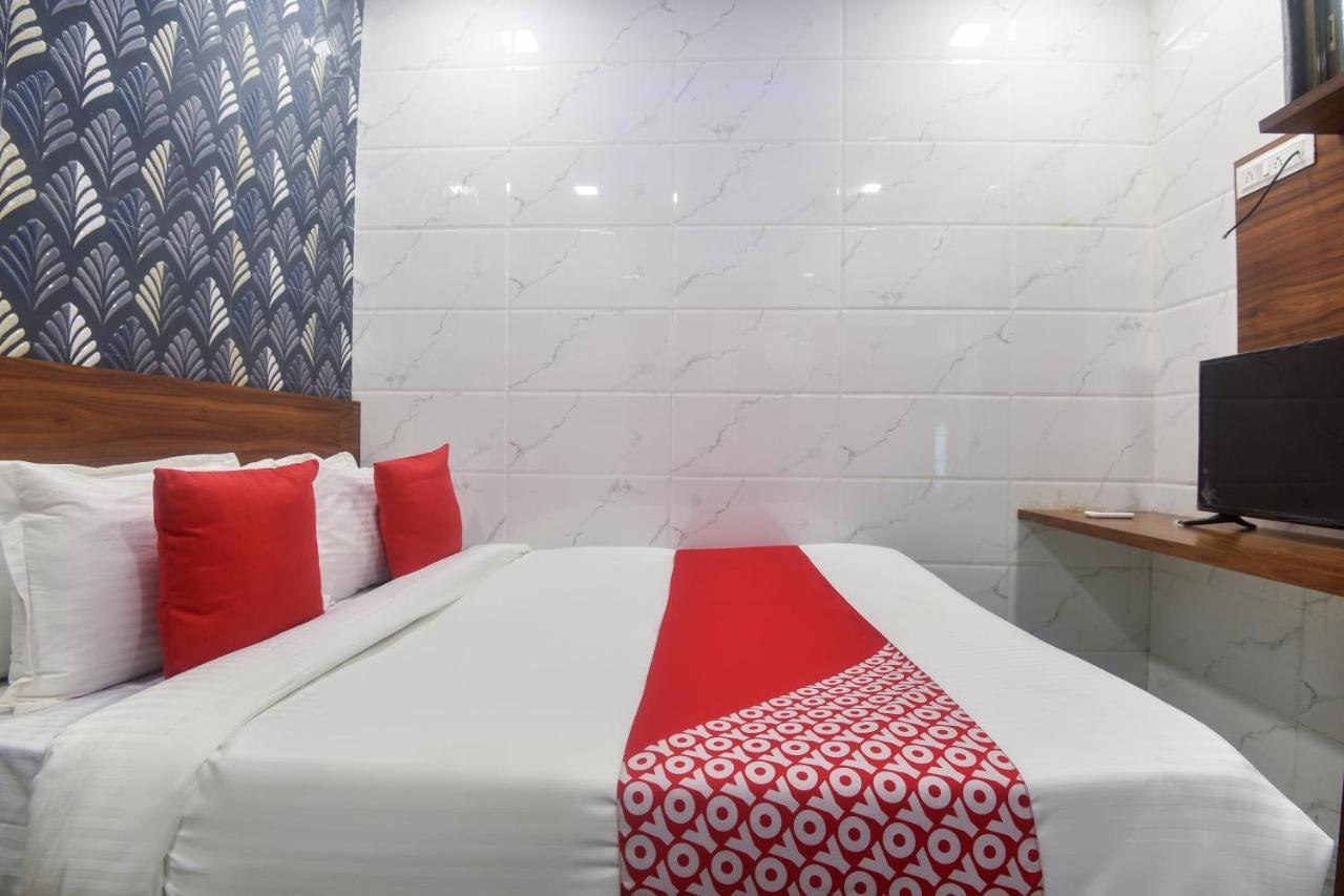 Oyo 63295 T Junction Residency Hotel Mumbai  Buitenkant foto