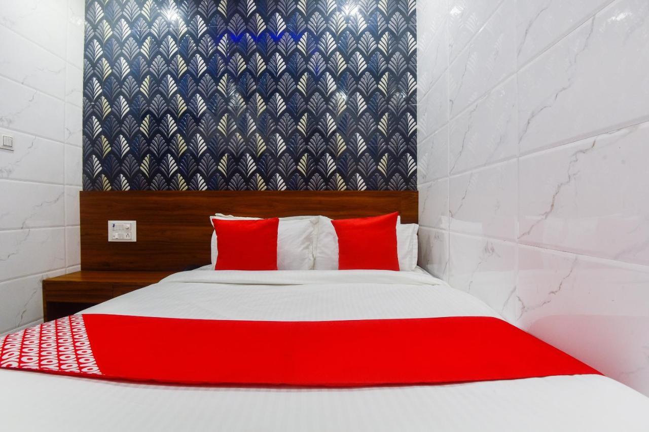 Oyo 63295 T Junction Residency Hotel Mumbai  Buitenkant foto