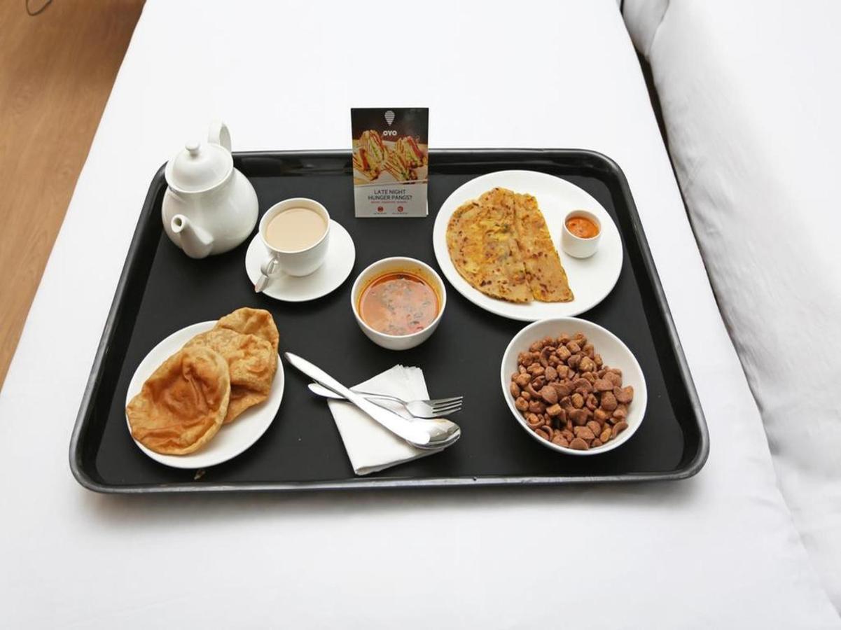 Oyo 63295 T Junction Residency Hotel Mumbai  Buitenkant foto